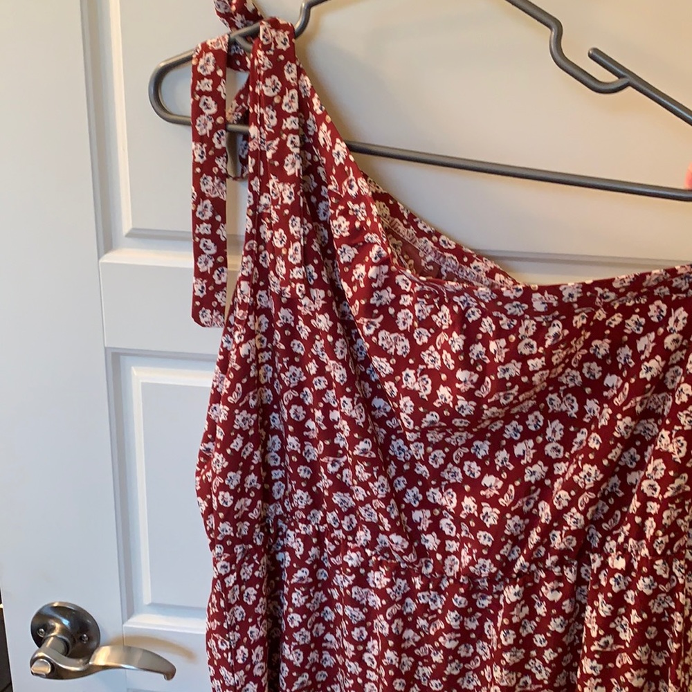 One shoulder dress